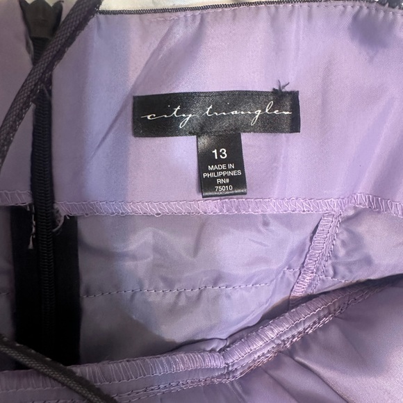 BELLA SWAN DRESS🖤 - Picture 2 of 9